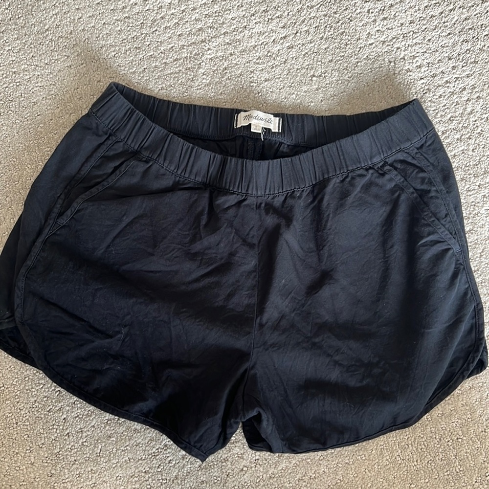 Madewell black womens casual shorts size small in great shape